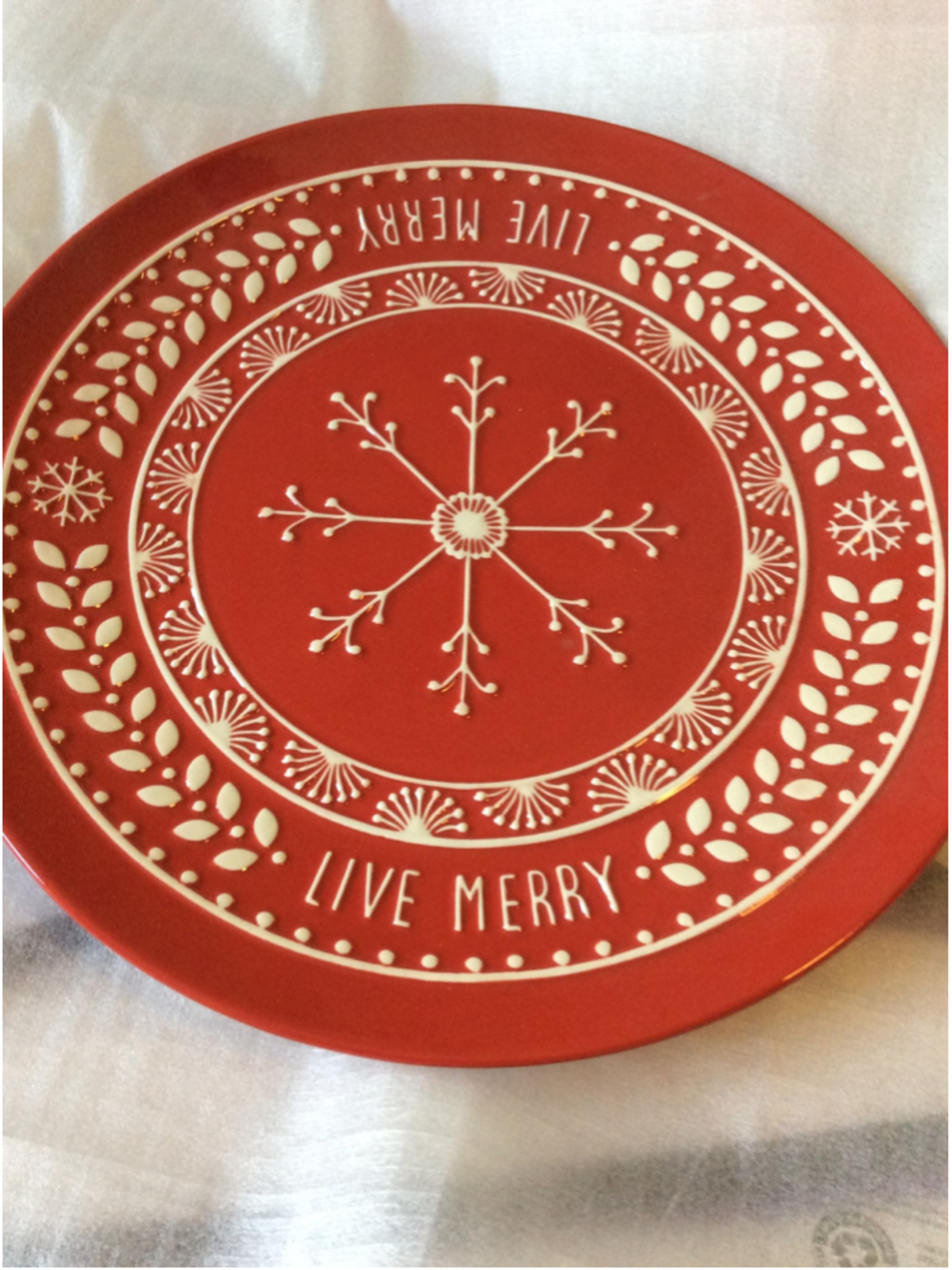 Hallmark Dinnerware Plate Red White Live Merry
